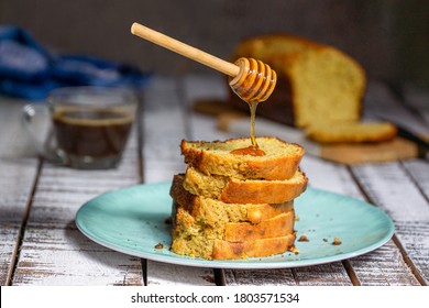 Bannana Bread Breakfast Whit Coffee