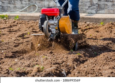 612 Engine Ploughing Man Images, Stock Photos & Vectors | Shutterstock