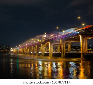 Banpo Bridge Moonlight Rainbow Fountain Fountain Stock Photo 1507877117 ...