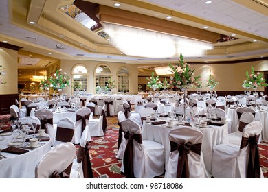 A banquet hall or other function facility set for fine dining - Shutterstock ID 98718086