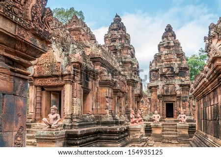 Banteay Srei - Angkor Wat Complex
