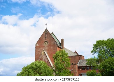 Baptist Church Post Modern Art Deco Architecture Design