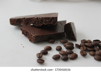 Porous Chocolate pieces