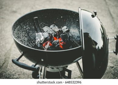 Barbecue Grill. Charcoal Grill.