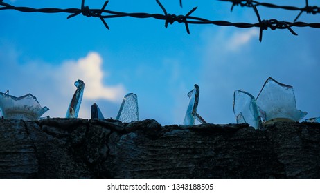 barb wire fence topper