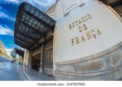 Barcelona, Catalonia, Spain - February 27, 2022: Exterior Of Estació De França, Located On Avenida Del Marqués De Argentera. It Is A Monumental Terminal Station Inaugurated In 1929.