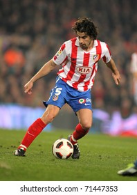BARCELONA - FEB 5: Tiago Mendes Of Atletico De Madrid During The Match Between FC Barcelona And Atletico Madrid At The Nou Camp Stadium On February 5, 2011 In Barcelona, Spain