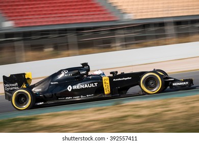 BARCELONA - FEBRUARY 25: Kevin Magnussen Of Renault F1 Team At Formula One Test Days At Catalunya Circuit On February 25, 2016 In Barcelona, Spain.