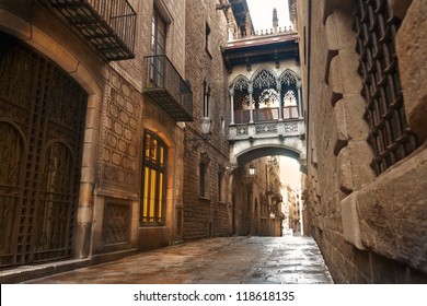 Barcelona Gothic Quarter, Carrer Del Bisbe