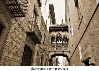 Barcelona Gothic Quarter, Carrer Del Bisbe