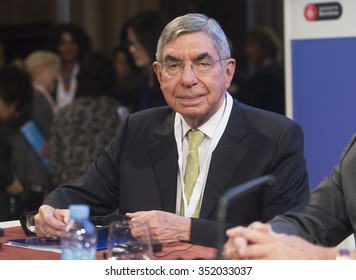 BARCELONA - NOVEMBER 13: Nobel Peace Prize In 1987 Oscar Arias Speaking At The 15th World Summit Of Nobel Peace Laureates On November 13, 2015, Barcelona, Spain.
