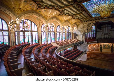 BARCELONA - SEP 22: The beautiful opera hall in Palau de la Musica Catalana on September 22, 2015 in Barcelona.