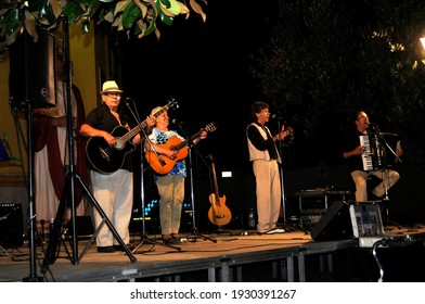 Montmeló (Barcelona, Spain) 08-15-2013. Havaneras concert in the main square