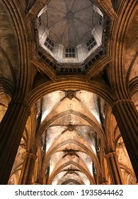 BARCELONA, SPAIN - Jan. 2017: The Interior Of A Barcelona's Gothic Church

