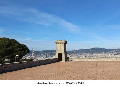 Barcelona, Spain - January 29, 2017. Montjuic Castle Ancient Fortification. Tower Castle. Military Fortress Built On Top Of Montjuïc Hill In Barcelona, Catalonia, Spain