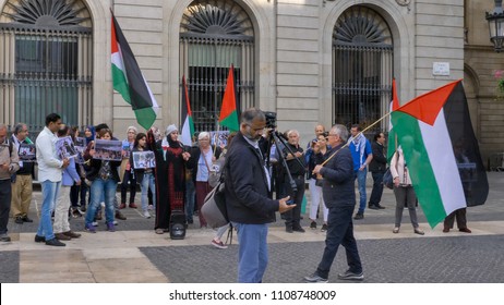 Barcelona, Spain - May 15, 2018: BDS (Boycott, Divestment And Sanctions) Movement Protest By Barcelona's City Hall, With Sound.