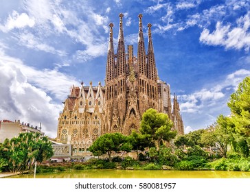 BARCELONA, SPAIN - SEPTEMBER 15,2015 :  Sagrada Familia  in  Barcelona. Sagrada  - the most known the buildings created by Antoni Gaudi.