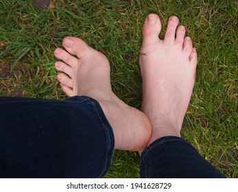 Pale White Teen Feet