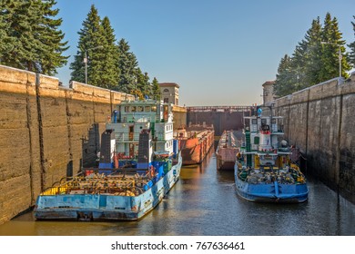 Barge Tug In Gateway On Moscow Canal