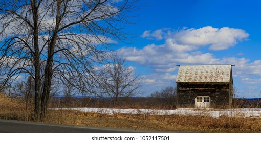 Barn In Hudson Valley South Of Albany NY In Winter