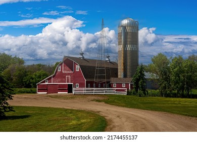 A Barn On Prarie Grass Land In Estern North Dakota.