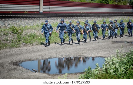 Barnaul, Russia-June 20, 2018. The Staff Of The Federal Service Of Execution Of Punishment During A Training Exercise In Escorting Prisoners