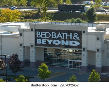 Barrie, ON, Canada - September 30, 2022: An Aerial View Looking At A Bed Bath And Beyond Store On A Sunny Day; Bed Bath And Beyond Is An American Chain Of Domestic Merchandise Retail Stores.