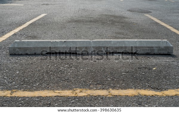 Barrier in Parking\
prevent the vehicle\
flow.