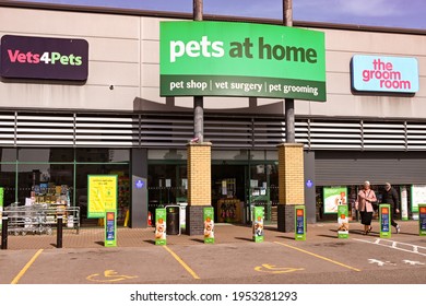 9,004 Pets at home store Images, Stock Photos & Vectors | Shutterstock