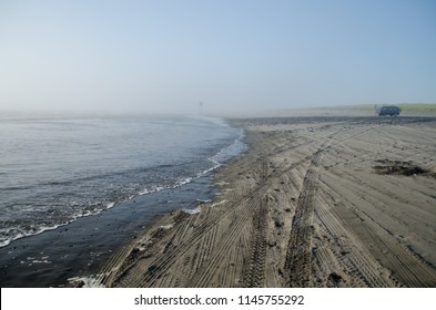 Bas Camper At The End Of Road On Long Beach Peninsula.