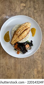 Basa Fillet Fried With Wild Rice And Fungus Vegetable 