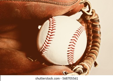 Baseball und Handschuh 