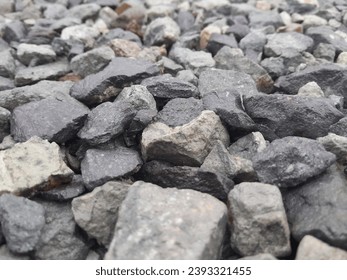 Basecourse stone as the top layer of road pavement
Basecourse for asphalting 