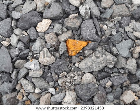 Basecourse stone as the top layer of road pavement
Basecourse for asphalting 