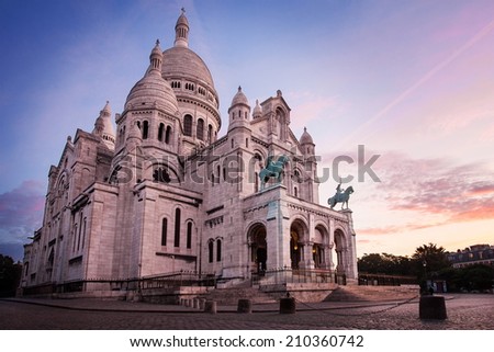 Basilica of Sacre Coeur, Paris before sunrice