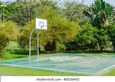 15,009 Basketball court in the park Images, Stock Photos & Vectors ...