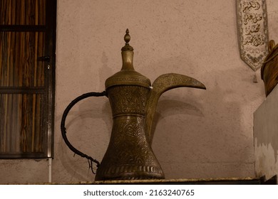 Basra, Iraq - May 30, 2022: Photo Of Antique Objects In The International Market In Iraq