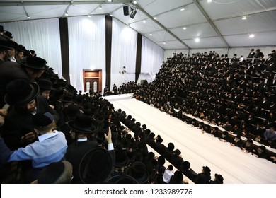 Bat Yam Israel121717 Crowds Jewish Hasidic Stock Photo 1233989776 