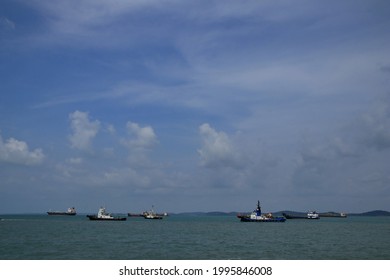 1,955 Tugboat island Images, Stock Photos & Vectors | Shutterstock