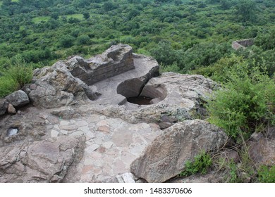 The Bath Of The 60 Concuvinas Of Nezahualcoyotl