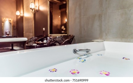 bath with flowers