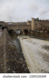 Bath, Pulteney Bridge, England,  March 2019 - Designed By Robert Adam In Palladian Style And Having Shops Across The Full Span On Both Sides.