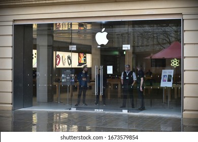 Bath, UK - March 15, 2020: Retail Workers Are Seen In A Apple Store As The Tech Giant Announces A Temporary Worldwide Closure Of All Stores Due To The Covid-19 Crisis.