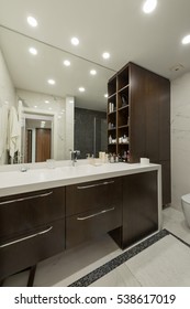 Bathroom interior - Shutterstock ID 538617019