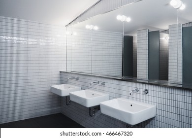 Bathroom Minimalist Style. Commercial Bathroom.