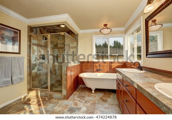 Bathroom Natural Stone Tile Beige Walls Stockfoto Jetzt