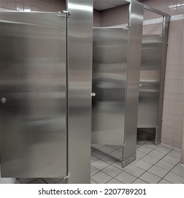 Bathroom stalls in stainless steel