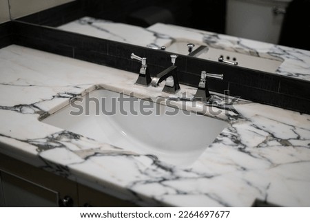 Bathroom vanity sink with quartz countertop