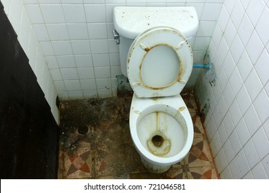 bathrooms-toilets-very-dirty-260nw-721046581.jpg