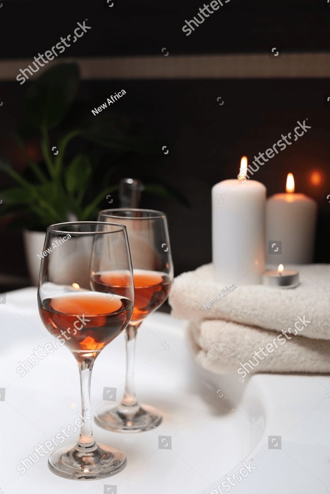 https://image.shutterstock.com/image-photo/bathtub-glasses-wine-candles-indoors-1000w-2184898251.jpg